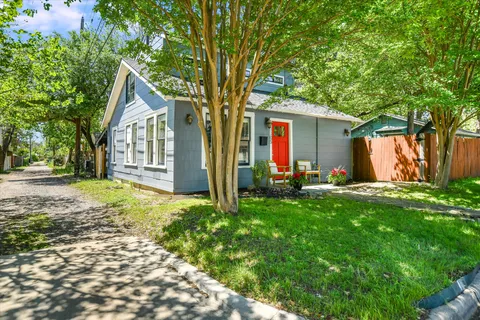 $500,000 | 1105 West 43rd Street, Austin, TX 78756