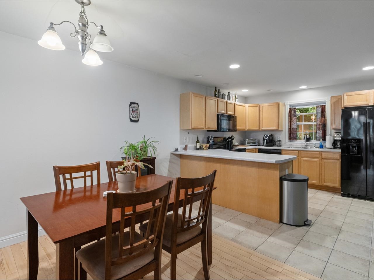 11 Leclair Street Winooski, VT 05404 - Photo 4 of 19