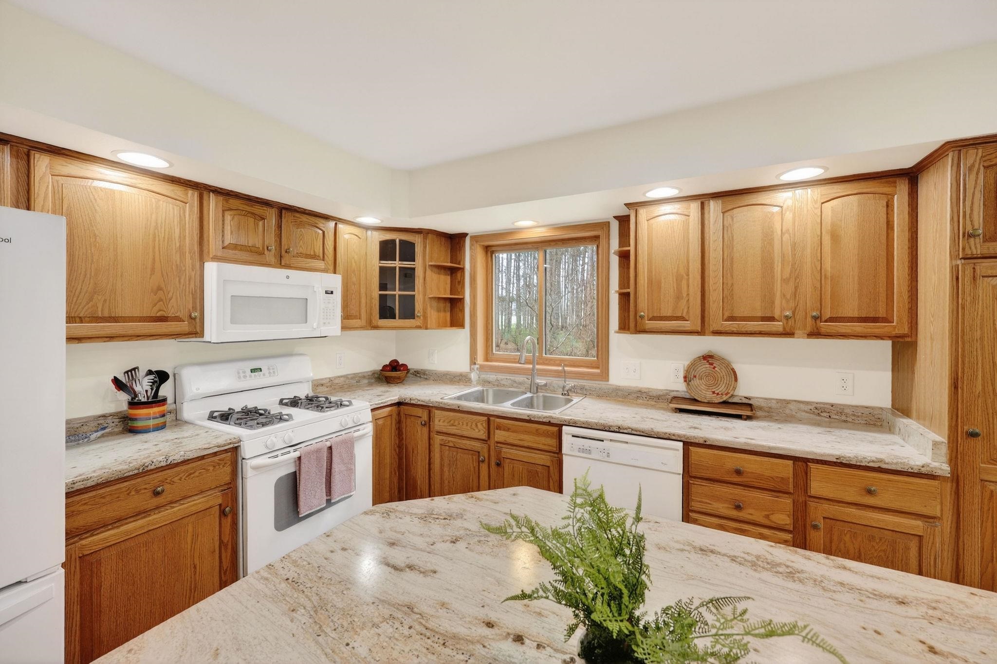 S12816 Monument Road Spring Green, WI 53588 - Photo 13 of 72