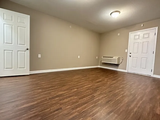 $815 | 161 Jack Miller Boulevard, Unit N, Clarksville, TN 37042