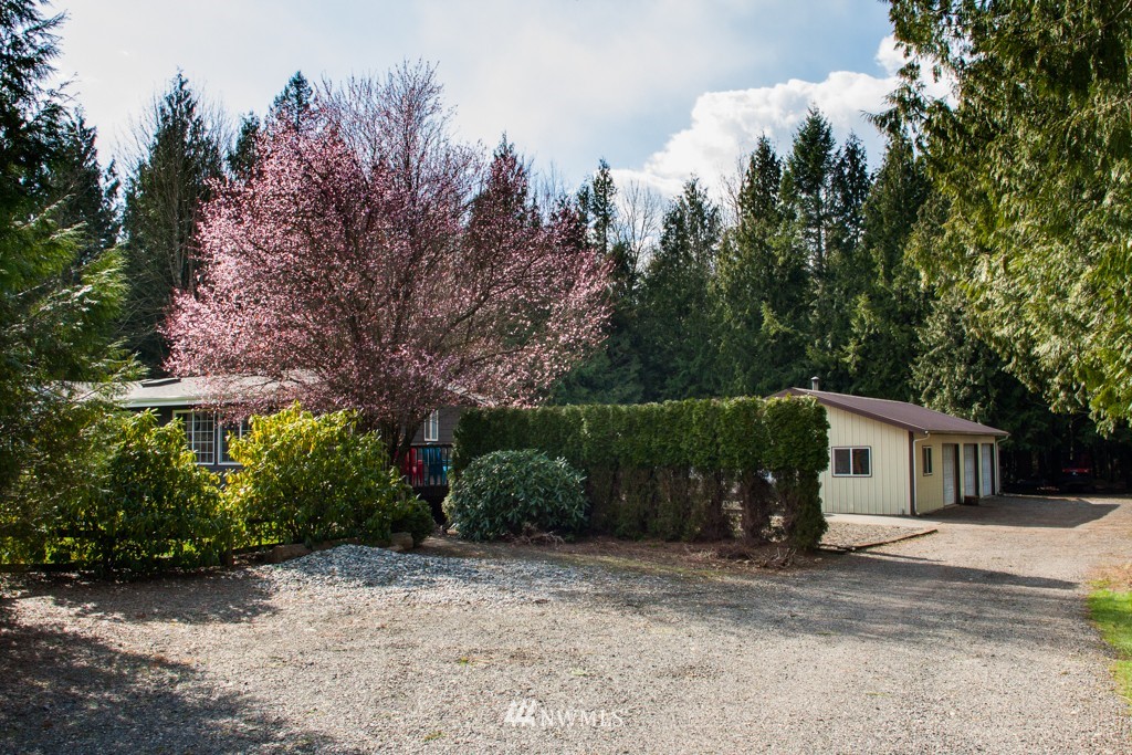8161 Carl Road Everson, WA 98247 - Photo 3 of 25