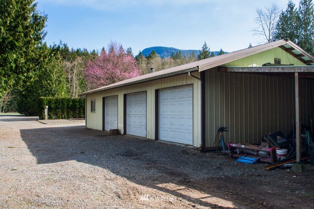 8161 Carl Road Everson, WA 98247 - Photo 4 of 25