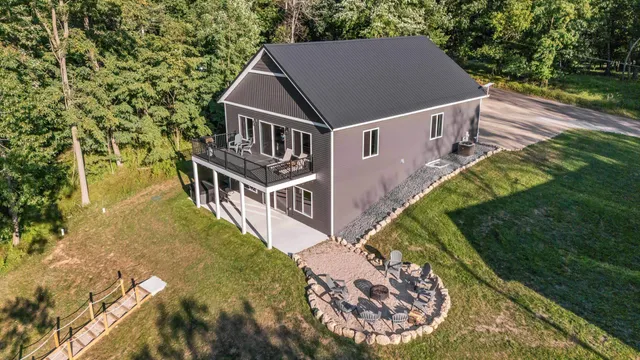 $850,000 | W5066 West Long Lake Road, Waupaca, WI 54981