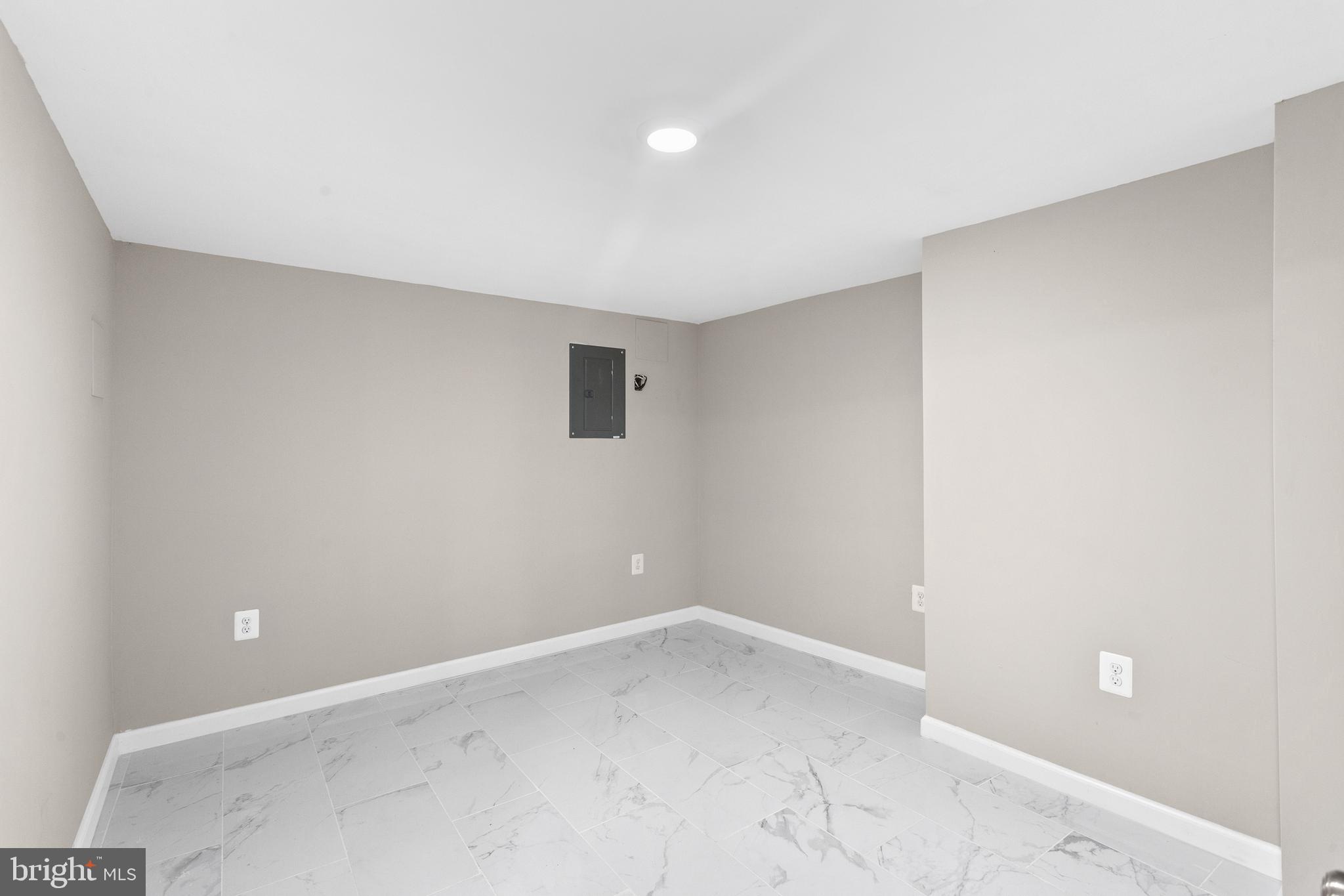 3915 Ridgewood Avenue Baltimore, MD 21215 - Photo 13 of 30 Gallery Image 13