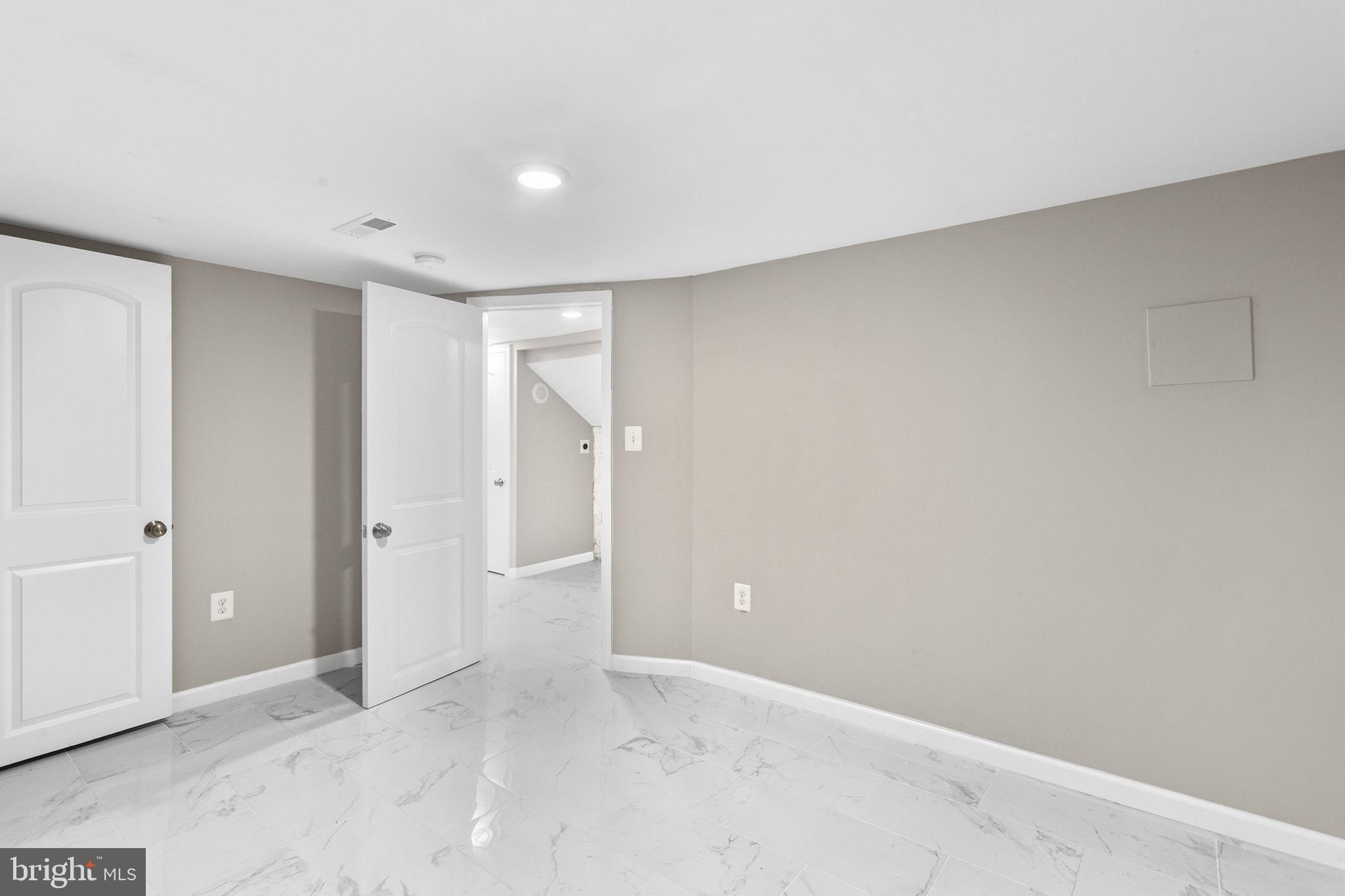 3915 Ridgewood Avenue Baltimore, MD 21215 - Photo 14 of 30 Gallery Image 14