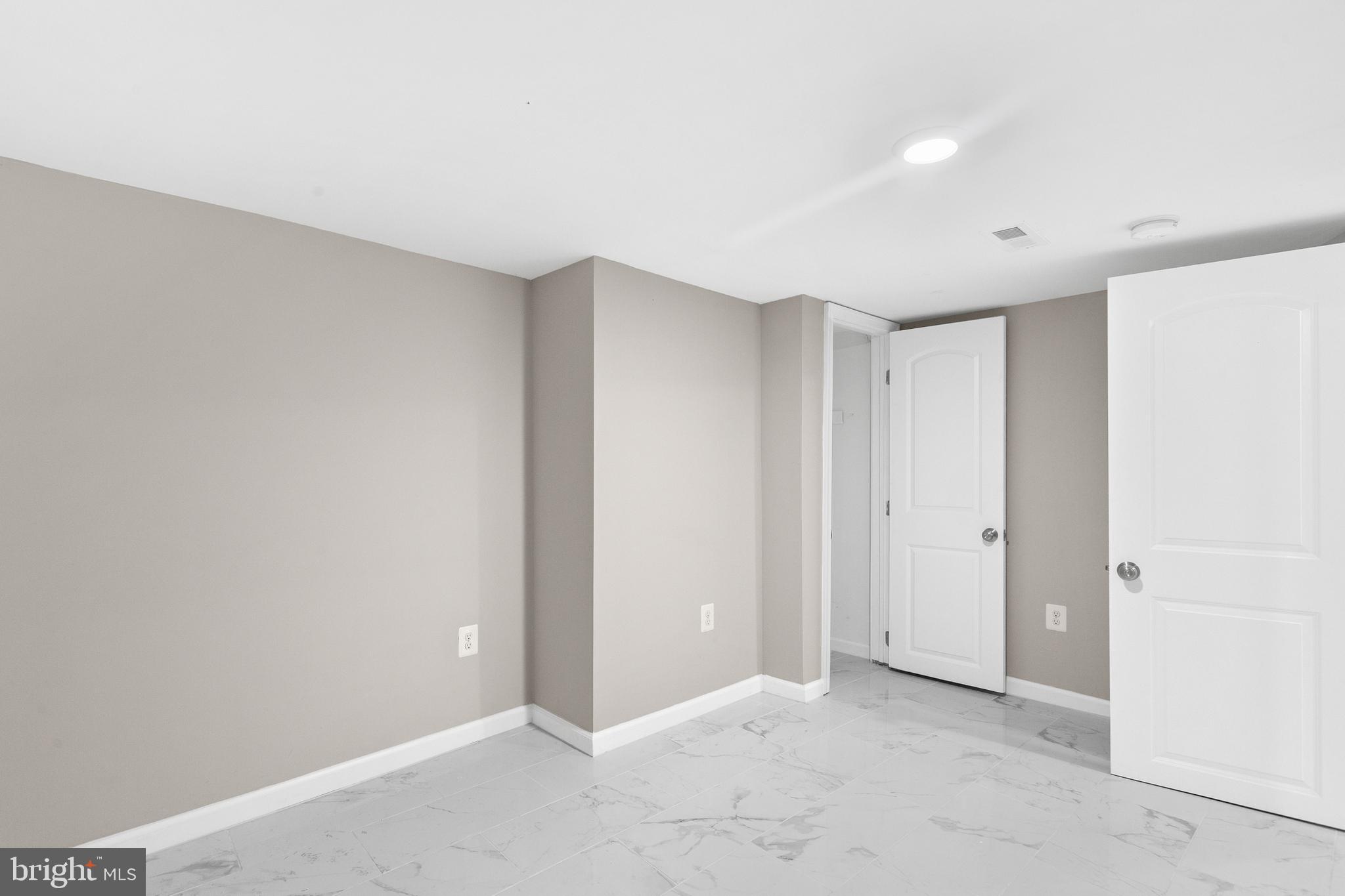 3915 Ridgewood Avenue Baltimore, MD 21215 - Photo 15 of 30 Gallery Image 15