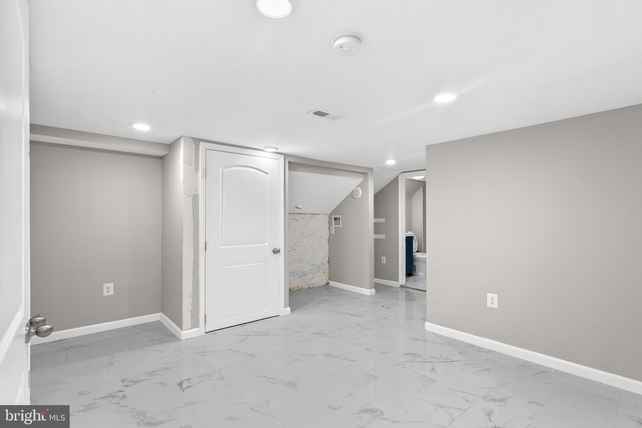 3915 Ridgewood Avenue Baltimore, MD 21215 - Photo 10 of 30 Gallery Image 10