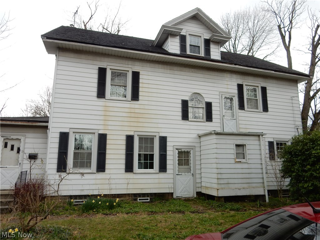 3060 Somerton Road Cleveland, OH 44118 - Photo 3 of 34
