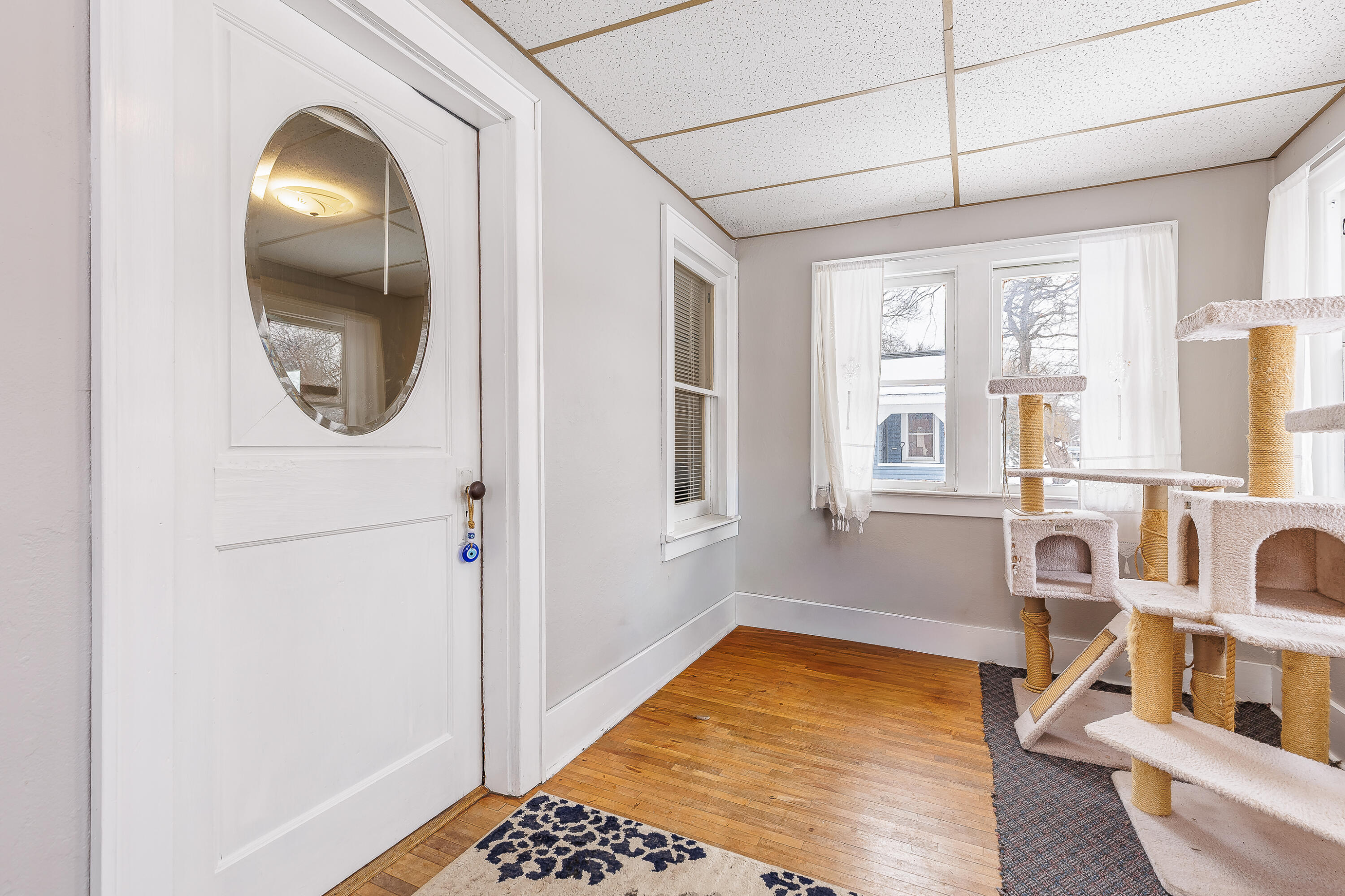 2830 Harvey Street La Crosse, WI 54603 - Photo 3 of 27 Front Porch