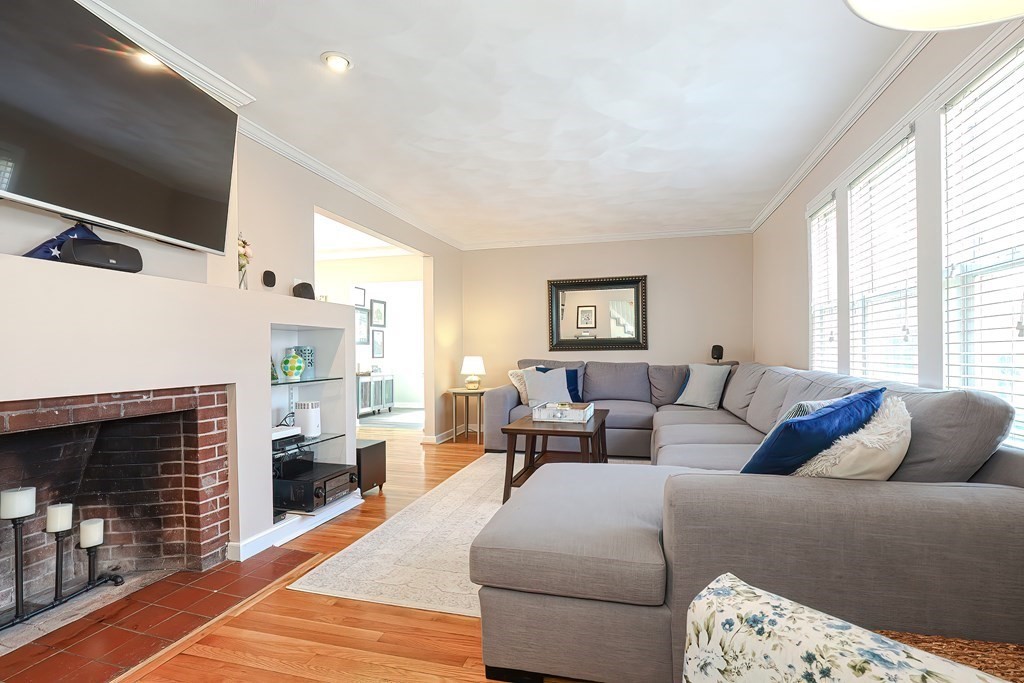 79 Fellsmere Road Malden, MA 02148 - Photo 3 of 42 Gallery Image 3