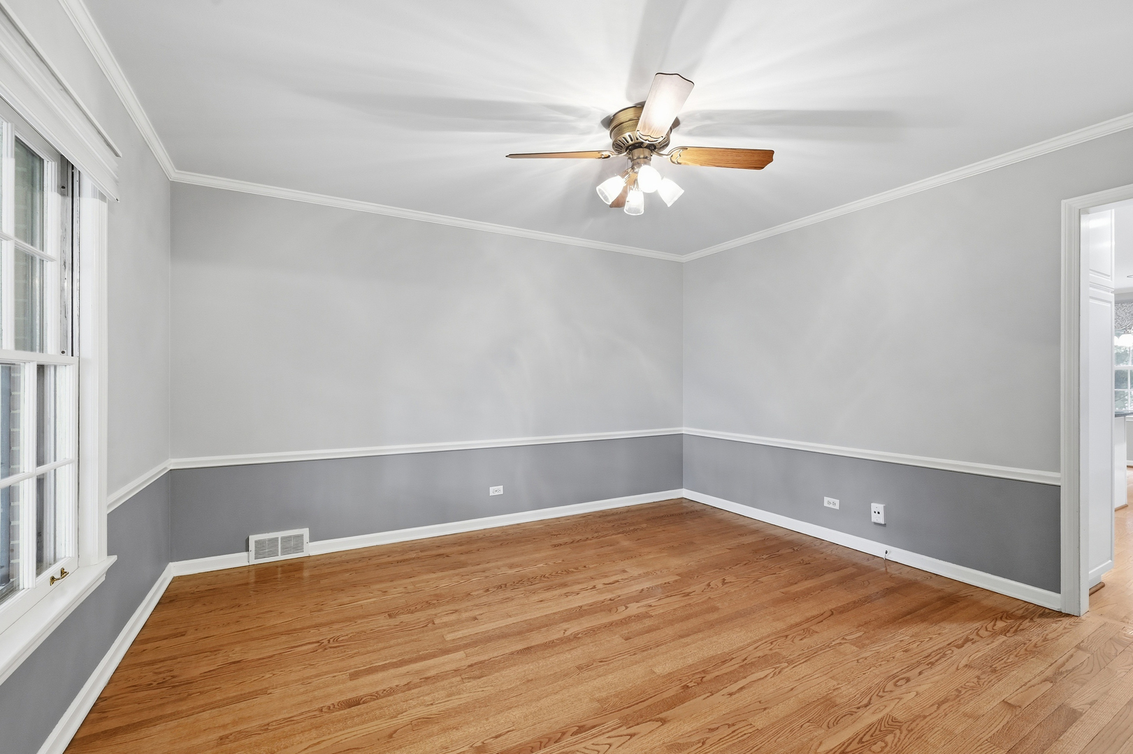 700 South Drive Burr Ridge, IL 60527 - Photo 12 of 28