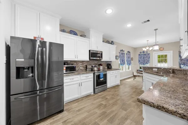 $289,500 | 42 Trail Lake, Trinity, TX 75862