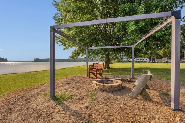 $289,500 | 42 Trail Lake, Trinity, TX 75862