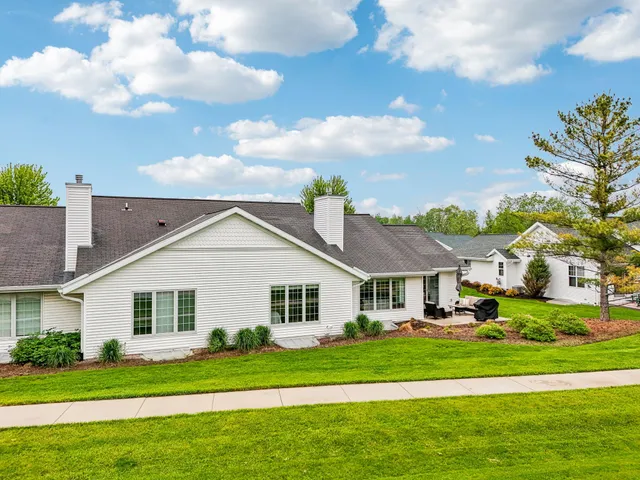 $749,800 | 522 Otto Way, Elkhart Lake, WI 53020