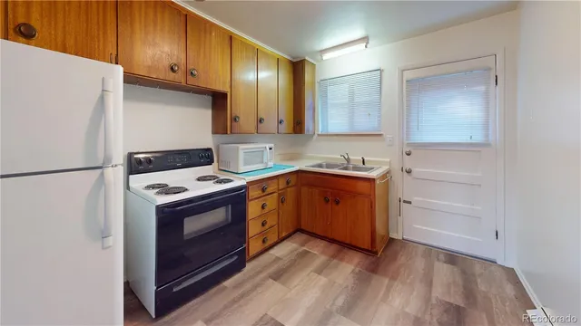 $1,300 | 7805 West 41st Avenue, Unit 2, Wheat Ridge, CO 80033