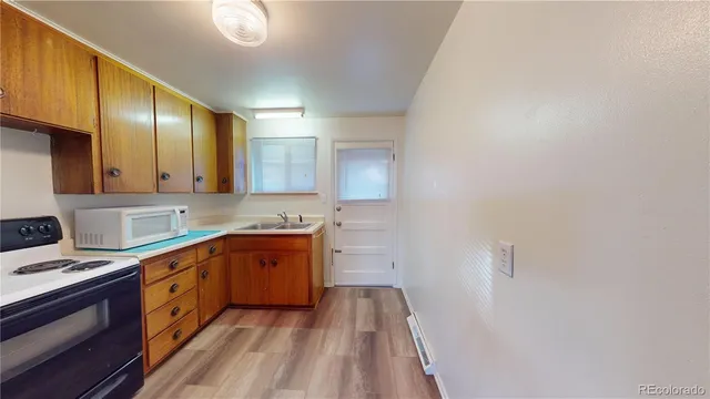 $1,300 | 7805 West 41st Avenue, Unit 2, Wheat Ridge, CO 80033