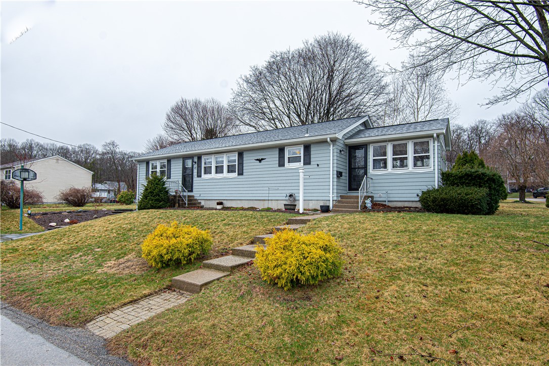 45 Thibeault Avenue Woonsocket, RI 02895 - Photo 3 of 35