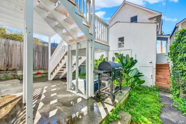 $1,895 | 519 Virginia Street, Unit B, Vallejo, CA 94590