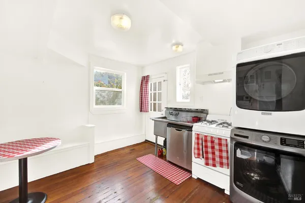 $1,895 | 519 Virginia Street, Unit B, Vallejo, CA 94590