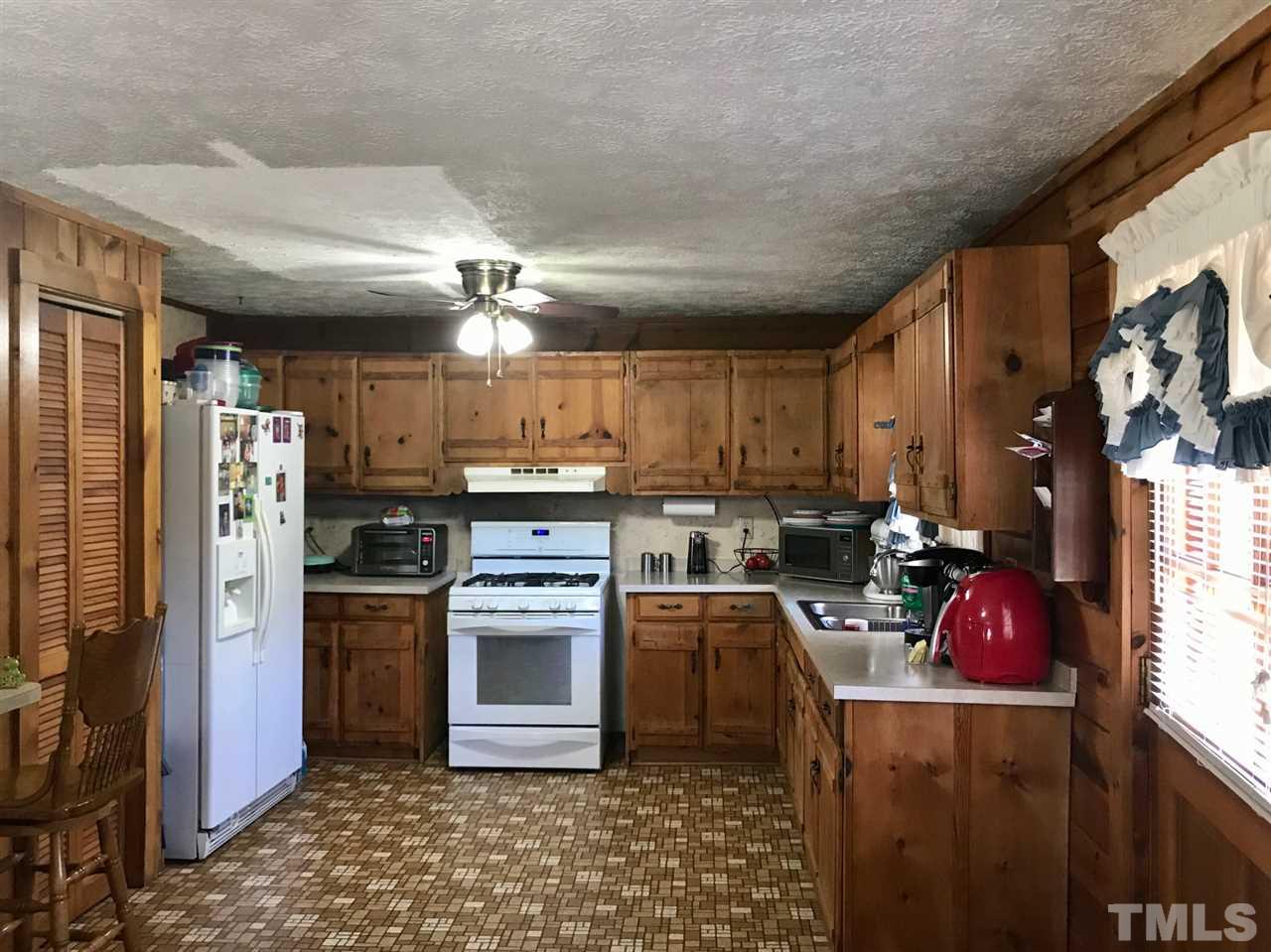 2000 Gentry Ridge Road Roxboro, NC 27574 - Photo 8 of 28