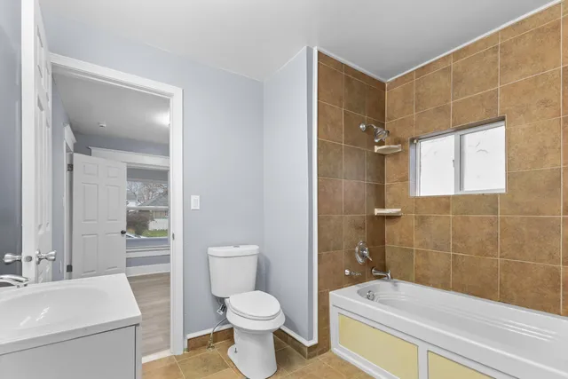 $114,900 | 1703 Linval Street, Lansing, MI 48910