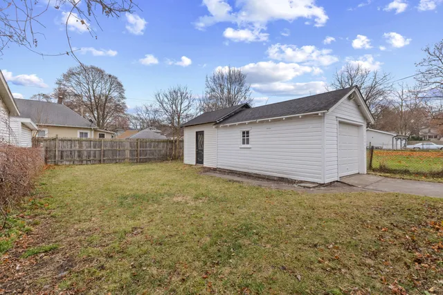 $114,900 | 1703 Linval Street, Lansing, MI 48910