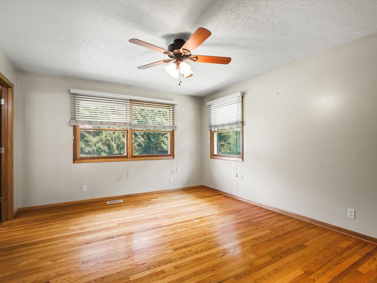 15085 East McNeal Road Monroe Center, IL 61052 - Photo 22 of 75 Gallery Image 22