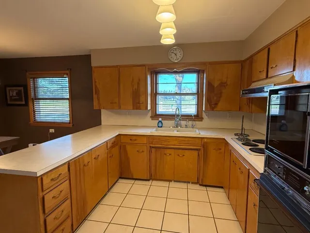 $215,000 | 627 Southview Drive, Marshall, MN 56258