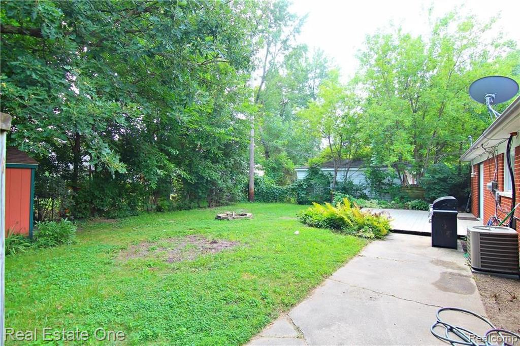 23074 Tuck Road Farmington, MI 48336 - Photo 17 of 17