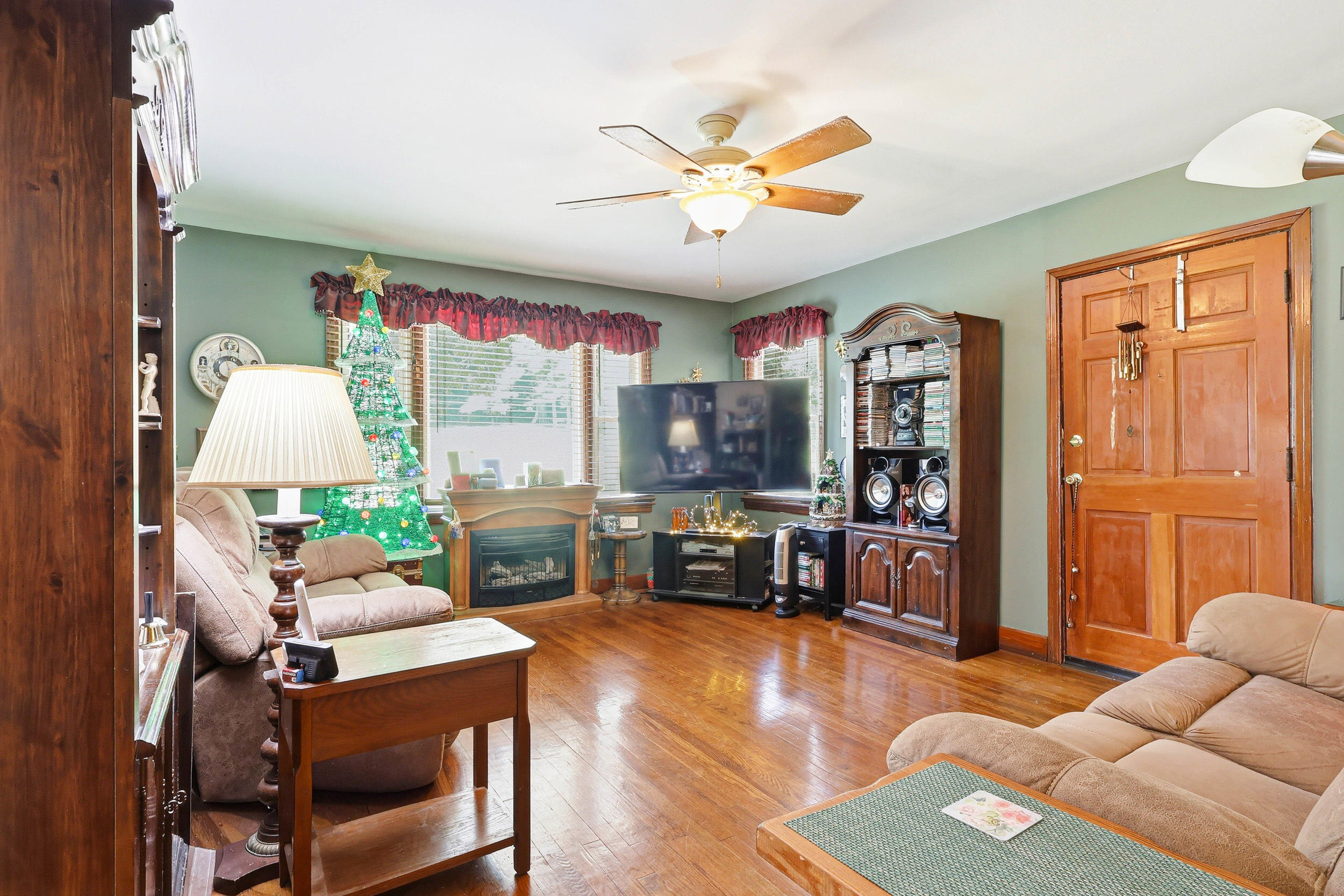 9439 East Brainerd Road Chattanooga, TN 37421 - Photo 11 of 44 9439 east brainerd road-11