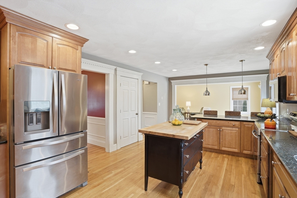 5 Chapel Way Stoneham, MA 02180 - Photo 11 of 30