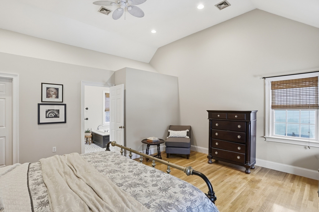 5 Chapel Way Stoneham, MA 02180 - Photo 15 of 30