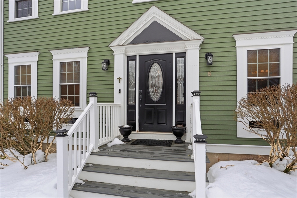 5 Chapel Way Stoneham, MA 02180 - Photo 3 of 30