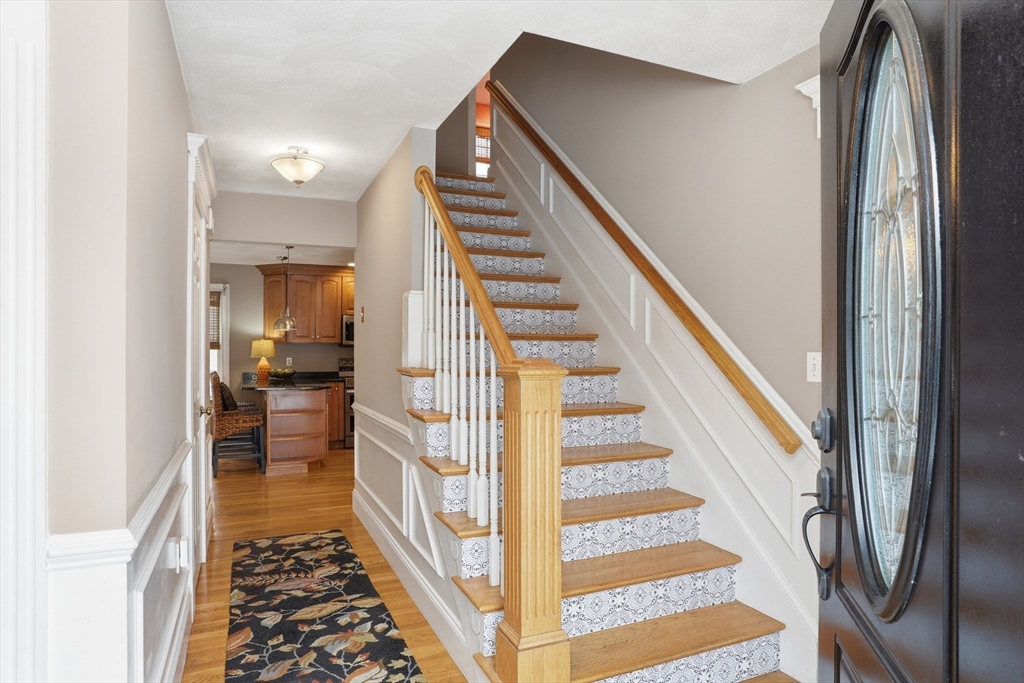 5 Chapel Way Stoneham, MA 02180 - Photo 4 of 30
