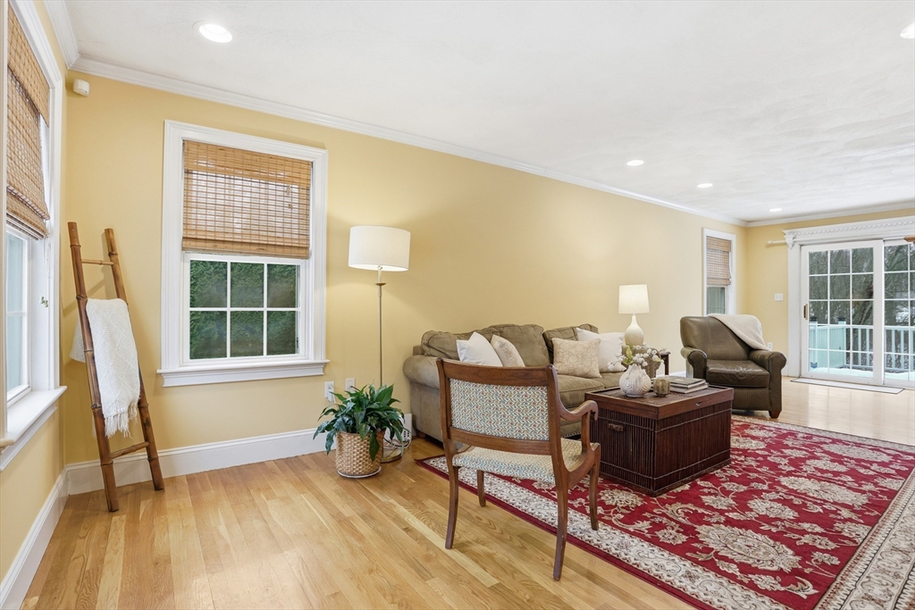 5 Chapel Way Stoneham, MA 02180 - Photo 5 of 30