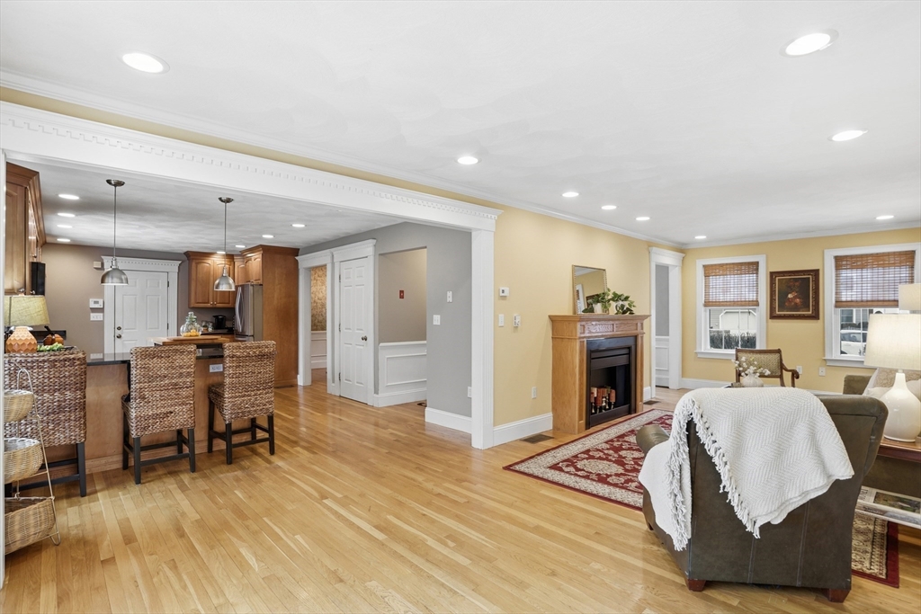 5 Chapel Way Stoneham, MA 02180 - Photo 7 of 30