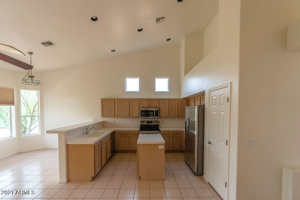 1603 Huron Court Rio Rico, AZ 85648 - Photo 10 of 45 kitchen
