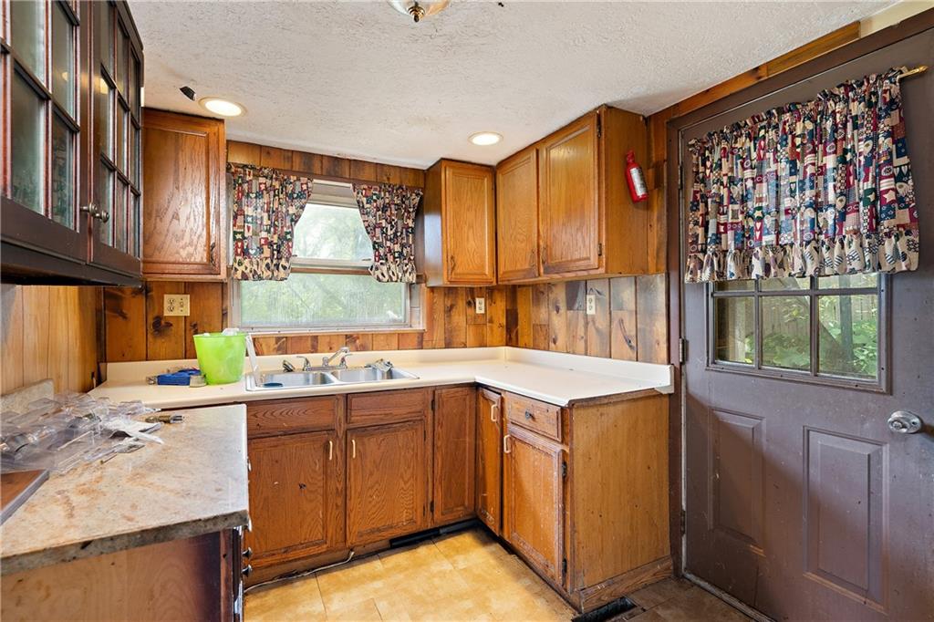 5980 Heckert Road Bakerstown, PA 15007 - Photo 22 of 25 Gallery Image 22