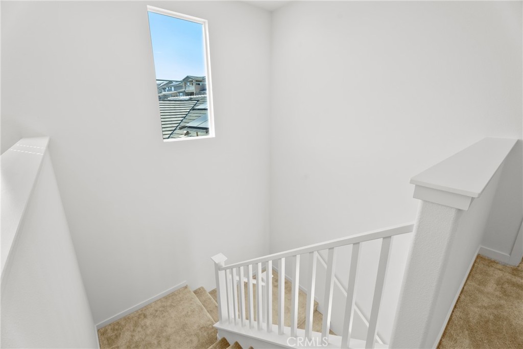 18121 Outlook Way Saugus, CA 91350 - Photo 19 of 59 a view of hallway with window