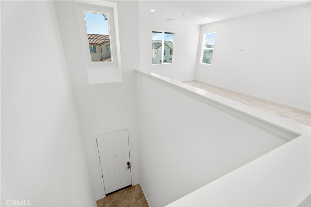 18121 Outlook Way Saugus, CA 91350 - Photo 35 of 59