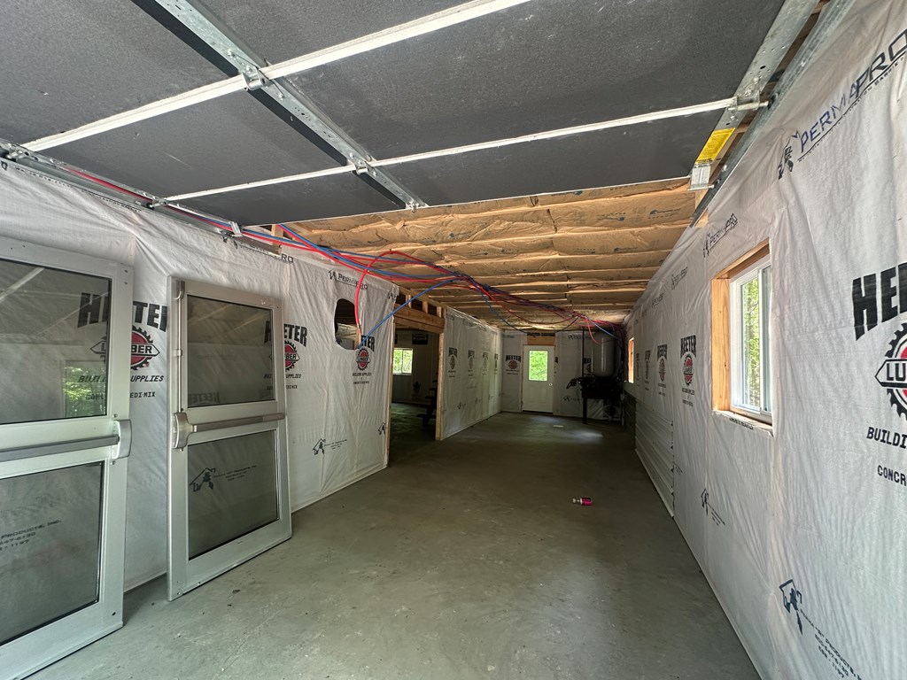 1843 Golf Course Road Cranberry, PA 16319 - Photo 12 of 29 Garage, Garage