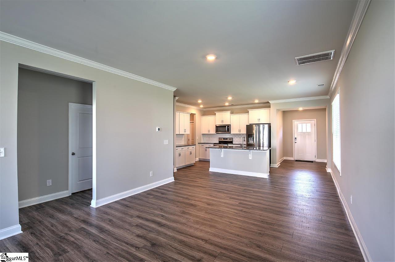 572 Yellow Fox Road Greer, SC 29650 - Photo 6 of 20