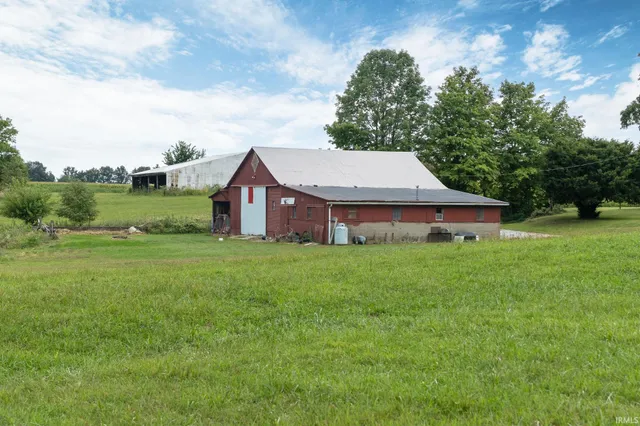 $475,000 | 444 North Dry Run Road, Veedersburg, IN 47987