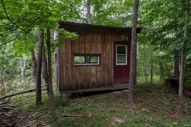 $475,000 | 444 North Dry Run Road, Veedersburg, IN 47987