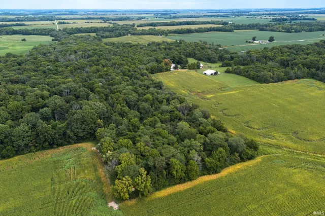 $475,000 | 444 North Dry Run Road, Veedersburg, IN 47987