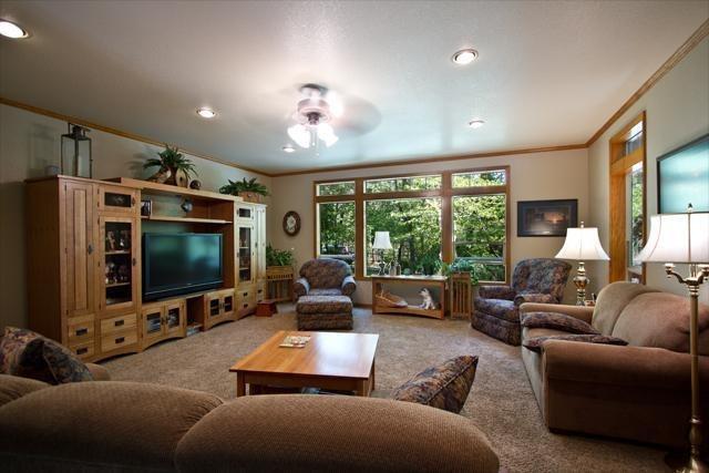 1076 North Pinnon Road Grants Pass, OR 97526 - Photo 4 of 25 Additional Photo