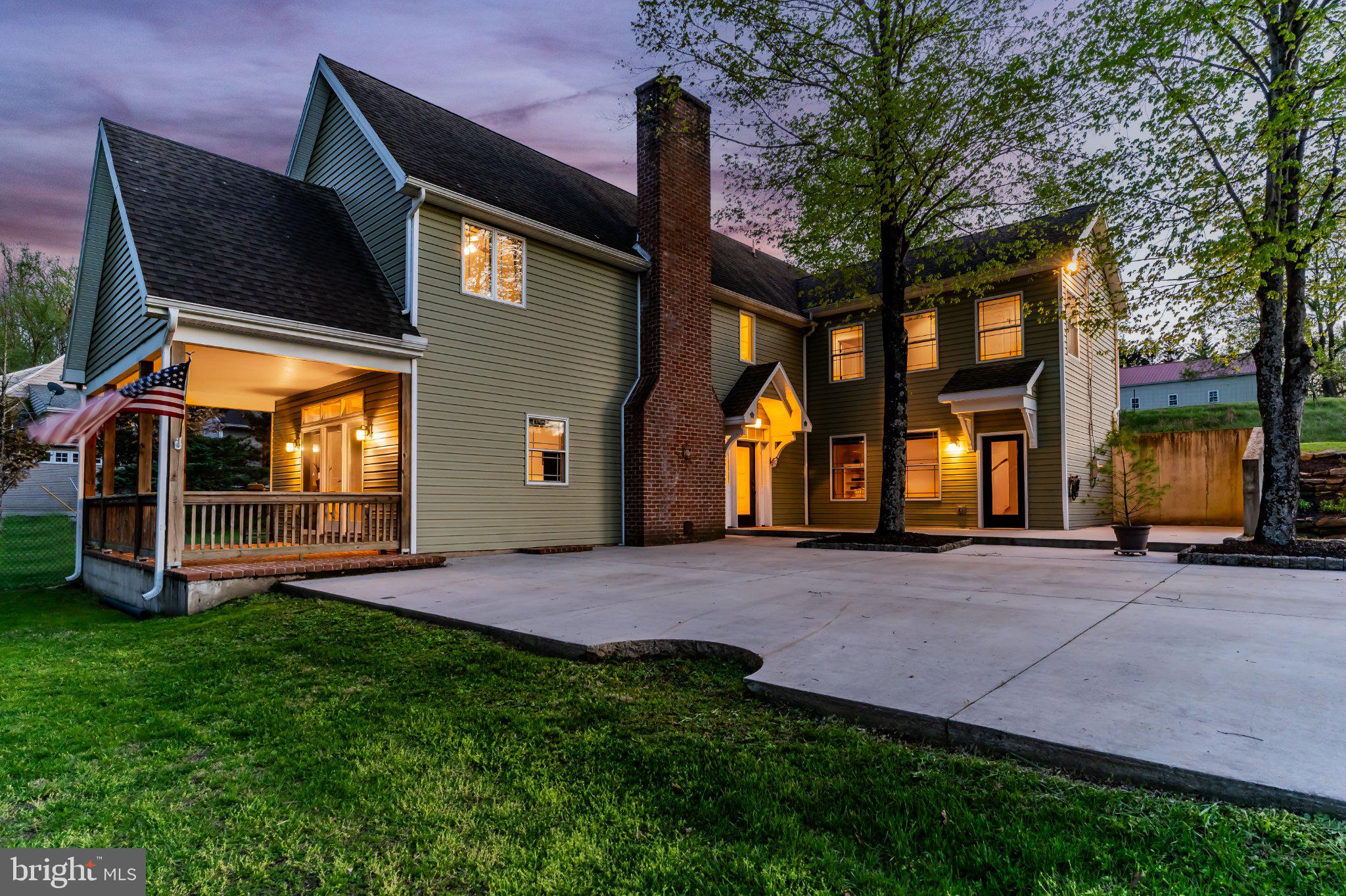 502 Creek Road Carlisle, PA 17013 - Photo 3 of 43 Charming home with inviting exterior.