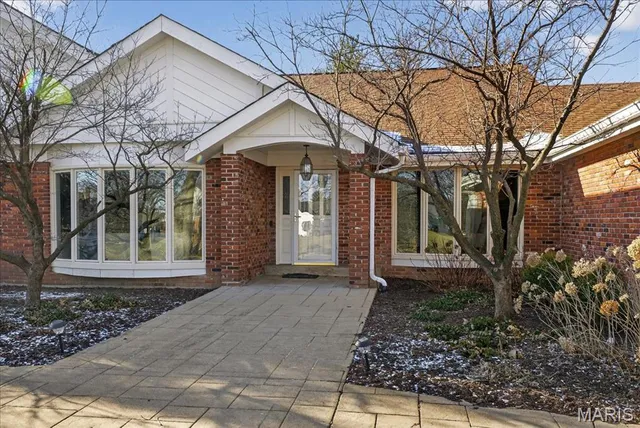 $1,250,000 | 12044 Carberry Place, Town and Country, MO 63131