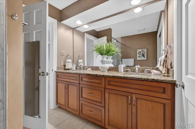 $1,250,000 | 12044 Carberry Place, Town and Country, MO 63131