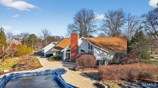 $1,250,000 | 12044 Carberry Place, Town and Country, MO 63131